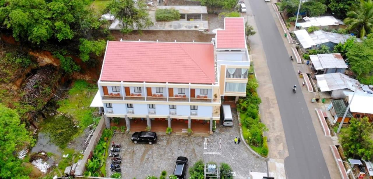 Kalton Hotel Лабуан-Баджо Екстер'єр фото